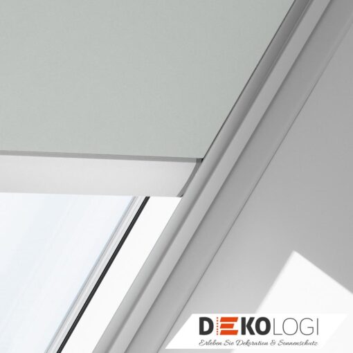 Elektro Verdunkelungsrollo für Dachfenster weiß