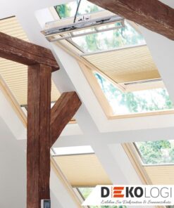 Vier Faltstore mit Sichtschutz in beige