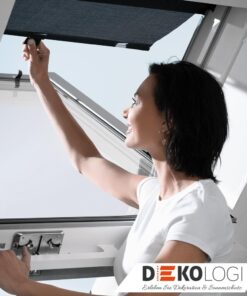 Velux Set aus Faltstore und Markise