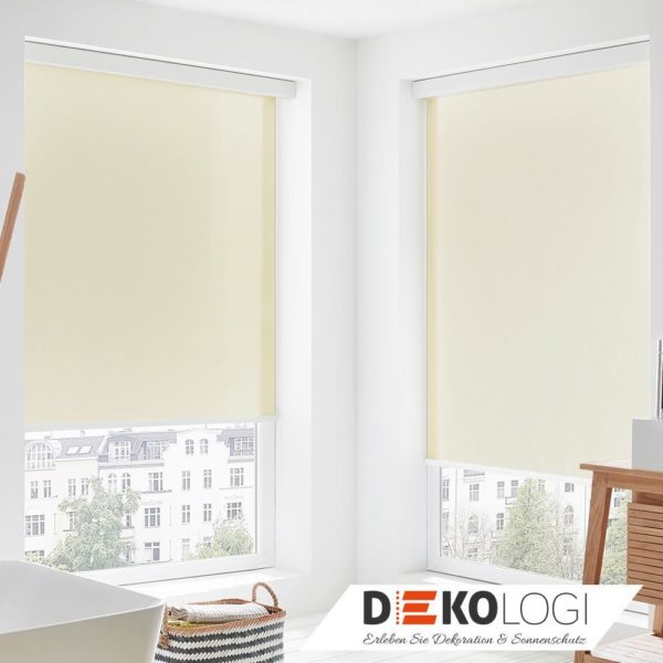 Zwei Kassettenrollos in beige