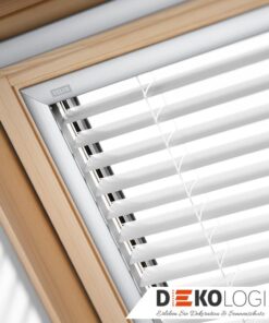 Original Velux Jalousie im Holzrahmen
