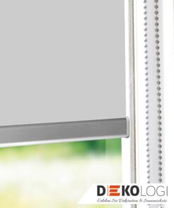 Blickdichte Rollo-Anlage grau