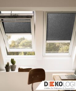 Wohnraum mit Sonnenschutz solarbetrieben in schwarz