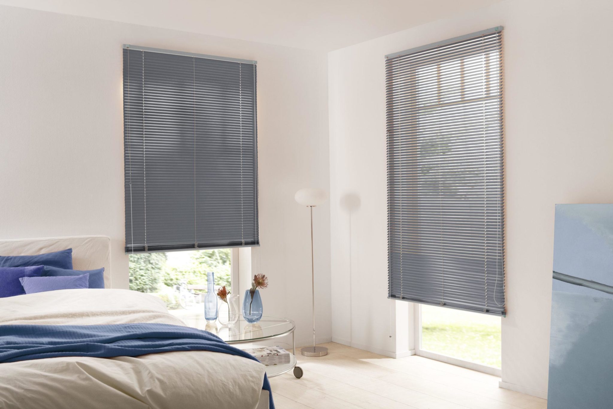 Schlafzimmer Jalousie Maßanfertigung grau