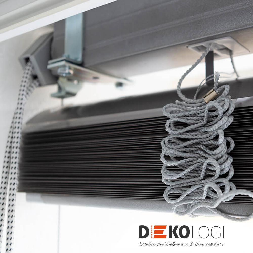 Lamellenpaket der Außen Jalousie grau