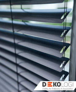 Blaue frei bedienbare Tageslicht Jalousie