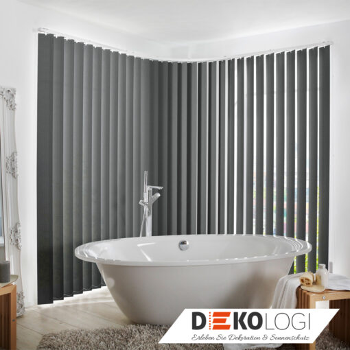 Gebogener Lamellenvorhang in dunkelgrau