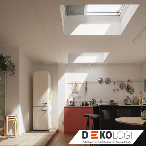 Wabenfaltstore elektrisch in der Küche montiert